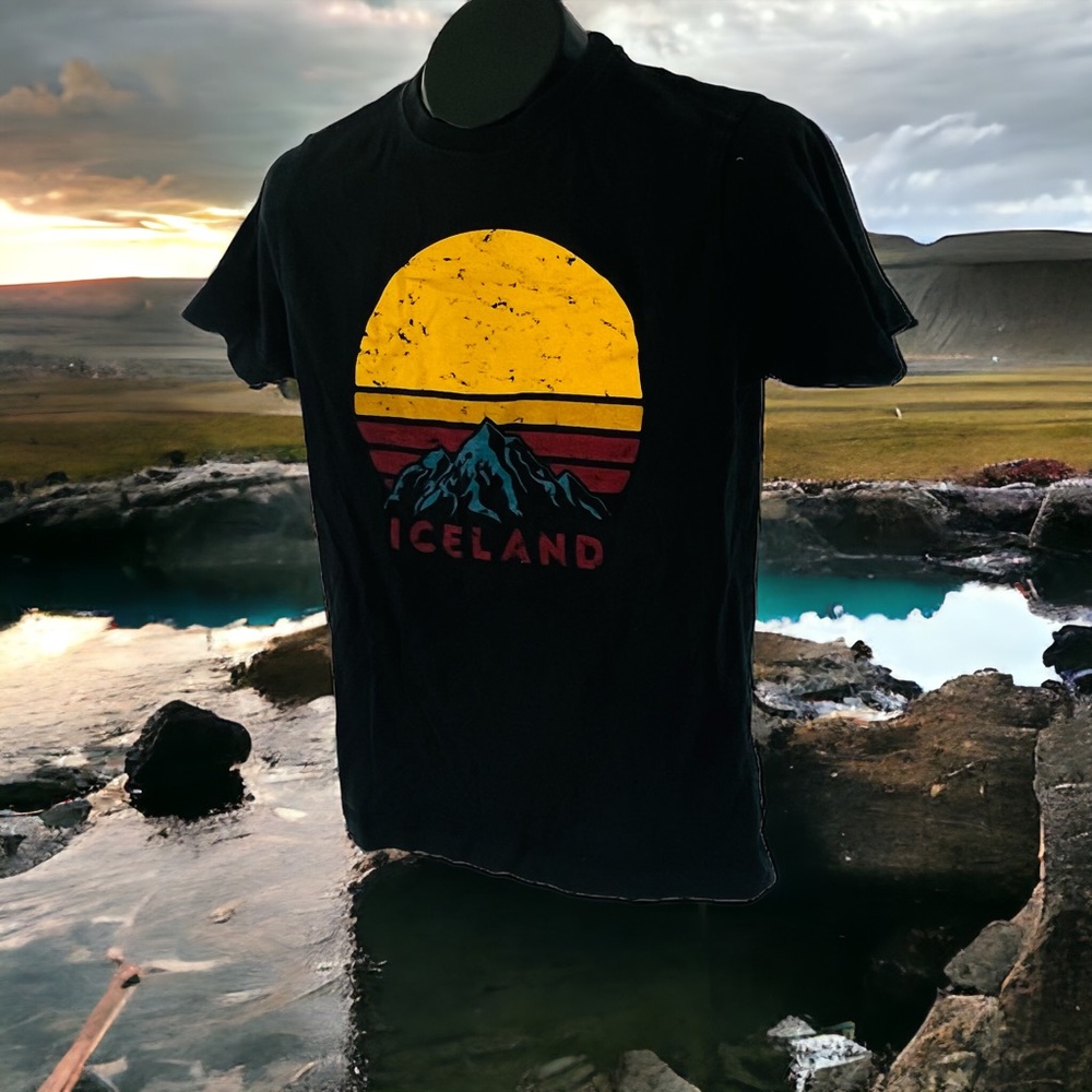 Iceland Sun T-Shirt | Size XS | 100% Combed Cotton - Picture 5 of 5